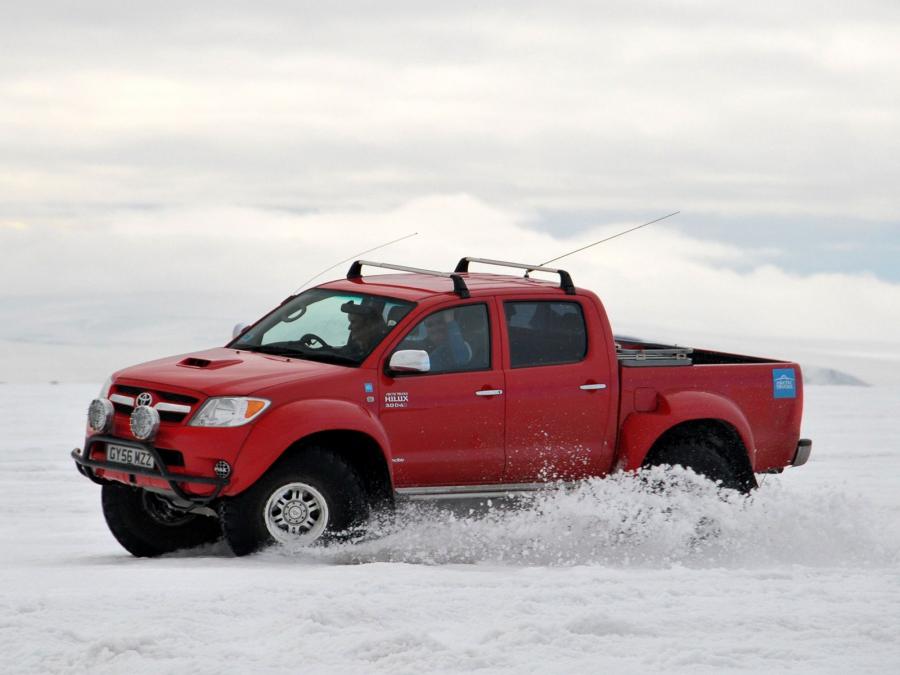  Toyota Hilux Invincible AT38 Arctic Trucks 2007 года  (фото 11 из 26)